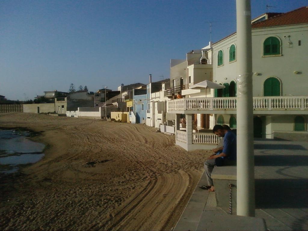 הוילה פונטה סקה Marinella Di Montalbano מראה חיצוני תמונה